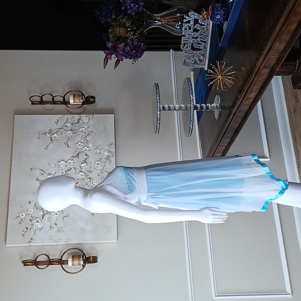 Blue And White Embellished Asymmetral Dress. Size M - Picture 7 of 17